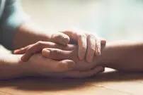 چطور به فردی که دچار پانیک اتک شده کمک کنیم؟