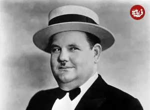 عکس| سفر در زمان؛ «الیور هاردی» به همراه همسرش در کشتی اس.اس. سانتا لوسیا؛ سال 1312