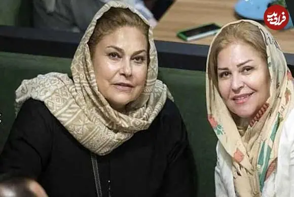 عکس| سفر زمان؛ عکس یادگاری «مهرانه مهین ترابی» و «ایرج قادری» در پشت‌صحنه یک فیلم