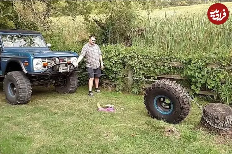 ببینید؛ درآوردن کنده درخت از خاک به کمک فیزیک