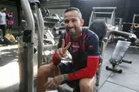 (عکس) زندگی لاکچری یک پرسپولیسی با لامبورگینی ۱۵ میلیاردی