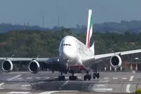 (ویدئو) فرود حماسی ایرباس A380 بزرگترین هواپیمای جهان در شرایط تندباد
