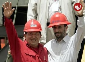 عکس؛ سفر به تاریخ؛ «احمدی نژاد و هوگو چاوز» با چفیه در اتوبوس؛ دهۀ 1380