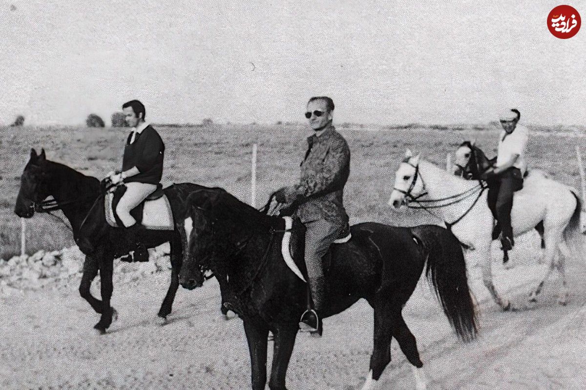 سفر به ایران قدیم؛ یادداشت‌های علم، جمعه ۸ اردیبهشت ۱۳۵۱: من کار‌های حضرت رضا را خالصاً مخلصاً انجام می‌دهم