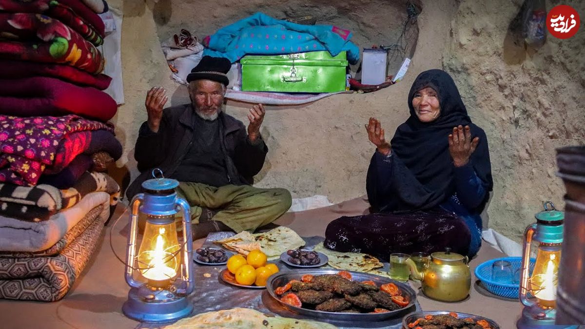 (ویدئو) غذای غارنشینان افغانستانی؛ نحوه پخت چاپلی کباب محلی داخل ساج