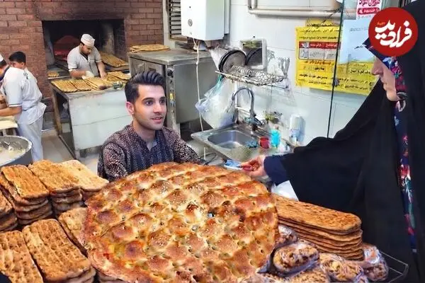ببینید| غذای خیابانی در ایران؛ مراحل پخت نان بربری در یک نانوایی تهران