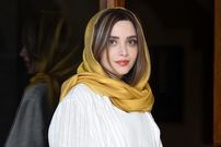 عکس؛ بهنوش طباطبایی بازیگر در تولد ۴۴ سالگی‌ همراه با پدر و مادر 