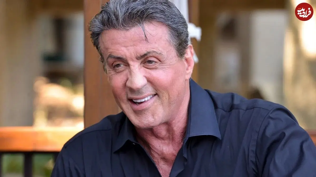 عکس| سفر در زمان؛ «سیلوستر استالونه» درپشت صحنه فیلم F.I.S.T در دوبوک؛ سال 1355