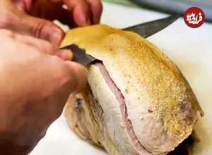 ببینید| غذای خیابانی در آمریکا؛ پخت یک غذای محبوب با زبان گاو، برنج و تخم مرغ در نیویورک