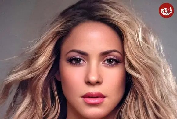 عکس| سفر در زمان؛ «شکیرا 25 ساله» در حال اجرا در برنامه امشب با جی لنو؛ سال 1381