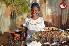 ببینید| غذای روستایی در کنیا؛ پخت ماهی تیلا پیا با سس نارگیل در روستا