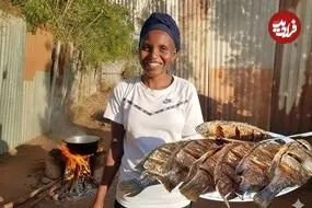 ببینید| غذای روستایی در کنیا؛ پخت ماهی تیلا پیا با سس نارگیل در روستا