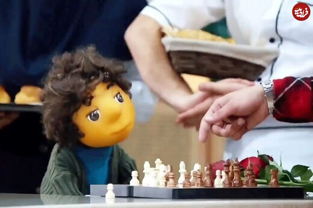 (ویدئو) کل‌کل بی‌ادبانه بچه با علی شادمان در بازی شطرنج