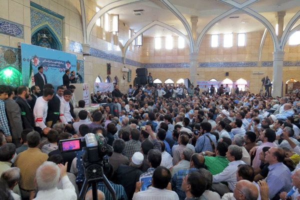 متن و حاشیه حضور احمدی نژاد در قزوین