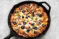 طرز تهیه پیتزا ماهی‌تابه‌ای؛ راحت و فوری!