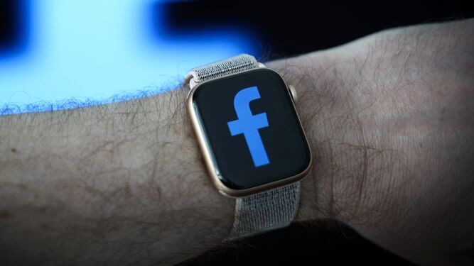 عرضه ساعت هوشمند فیس‌بوک در تابستان ۲۰۲۲