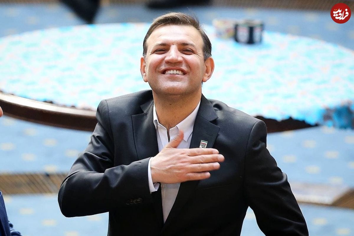 تخلفات آشکار عزیزیخادم؛ کمک ۱۰ میلیاردی به پرسپولیس!