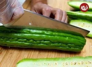 ببینید| غذای خیابانی در آمریکا؛ پخت استیک گوشت گاو با خربره تلخ در نیویورک