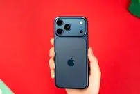 جدول؛ قیمت گوشی سامسونگ، شیائومی و آیفون امروز دوشنبه ۲۶ آبان ۱۴۰۴؛ آیفون ۱۷ پرو چند؟