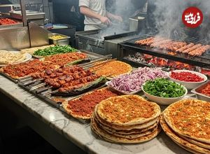 ببینید؛ غذای خیابانی در ترکیه؛ تهیه انواع کباب و لاهماجون در استانبول