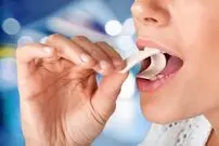 آیا قورت دادن آدامس خطرناک است؟