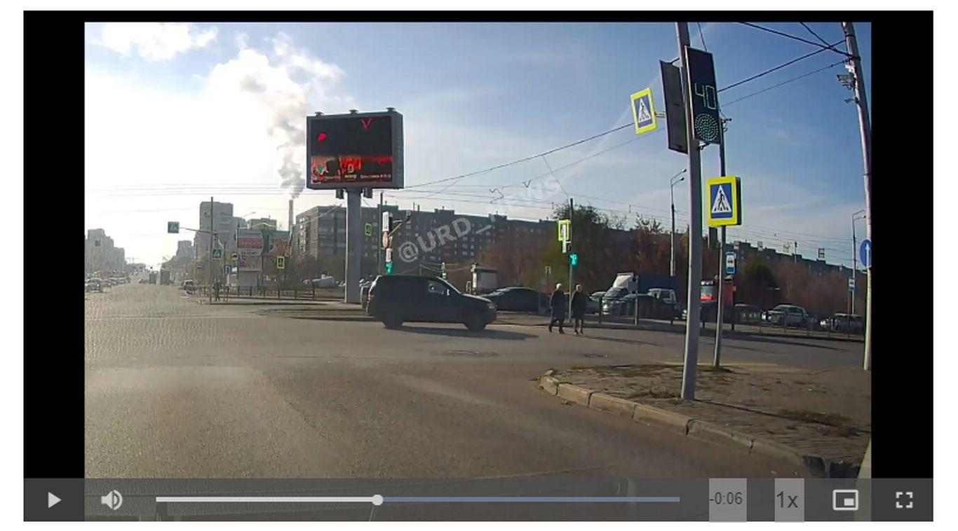 (ویدئو) لحظه تصادف مرگبار خودرو شاسی‌بلند با دو عابر پیاده