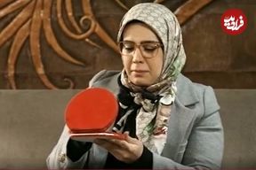 عکس| سفر زمان؛ «مژگان عباسی» (بچه مهندس 3) در 19 سالگی در کنار برج ایفل