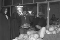 عکس؛ سفر در زمان؛ عکس و گزارش از یلدا و کریسمس در تهران ۵۰ سال پیش!