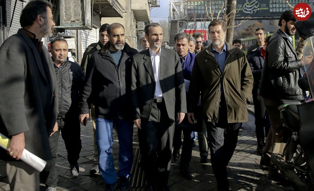 تصاویر/ حواشی و متن حضور احمدی‌نژاد، مشایی و بقایی در دادگاه