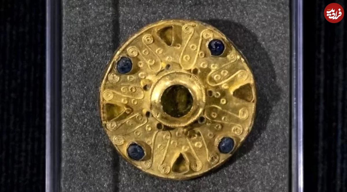 کشف سنجاق سینۀ طلایی در یک گورستان قرون وسطایی