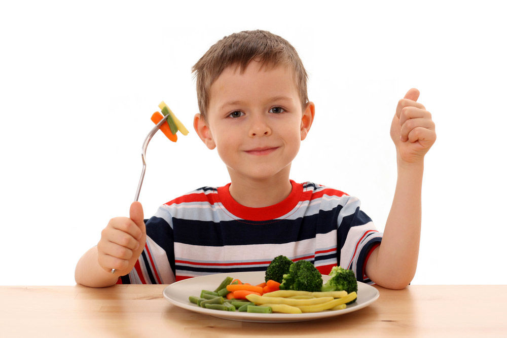 ۸ راه برای اینکه کودکان سالم بخورند