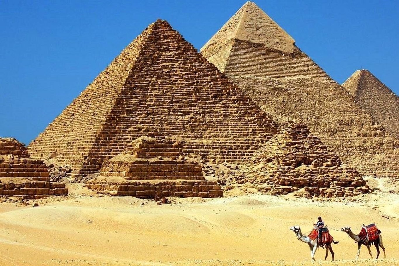 (عکس) پیدا شدن تابوت رازآلود سه هزار ساله در مصر