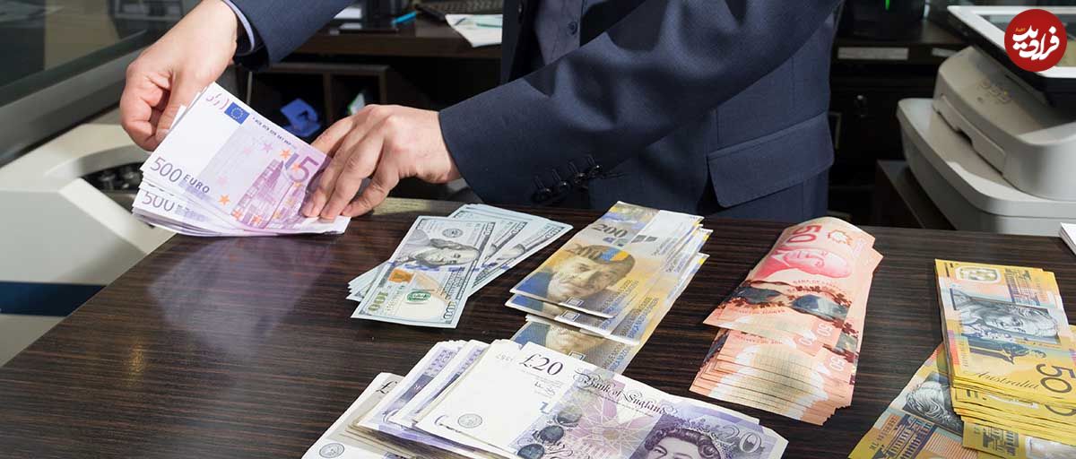 افزایش دلار بر تابلوی صرافان