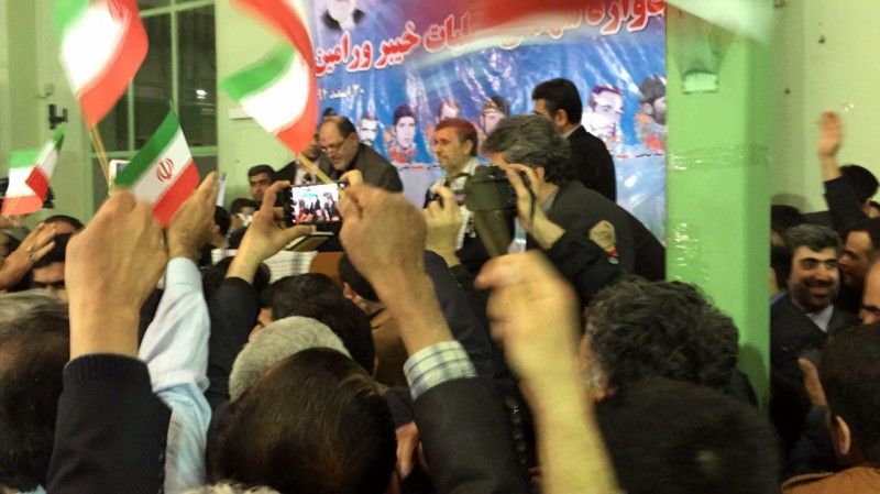 جنجال جدید احمدی‌نژاد در ورامین +تصاویر