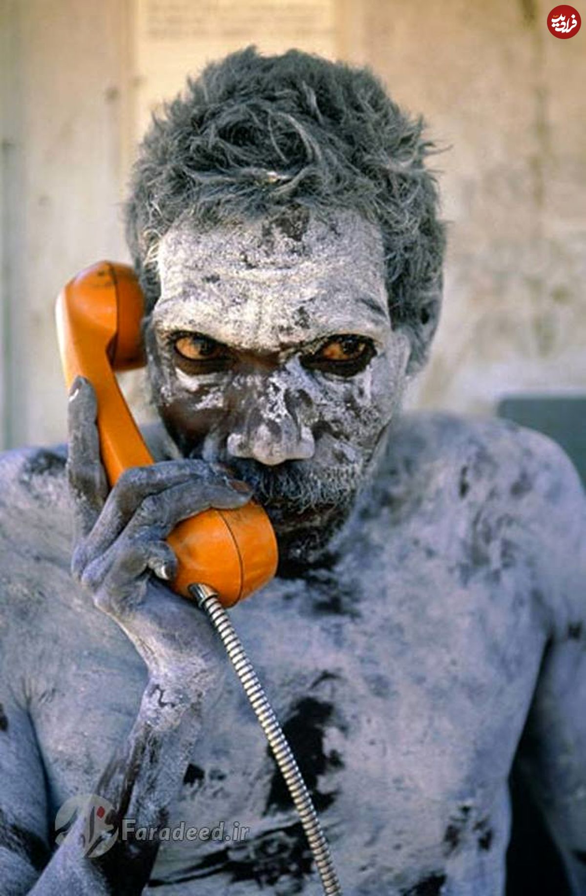 عکس/ بومیان استرالیا و تلفن، 1980میلادی