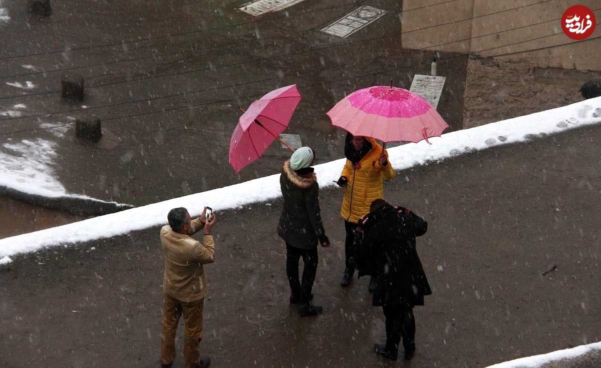 تصاویر/ بارش اولین برف پاییزی در شهر تاریخی ماسوله