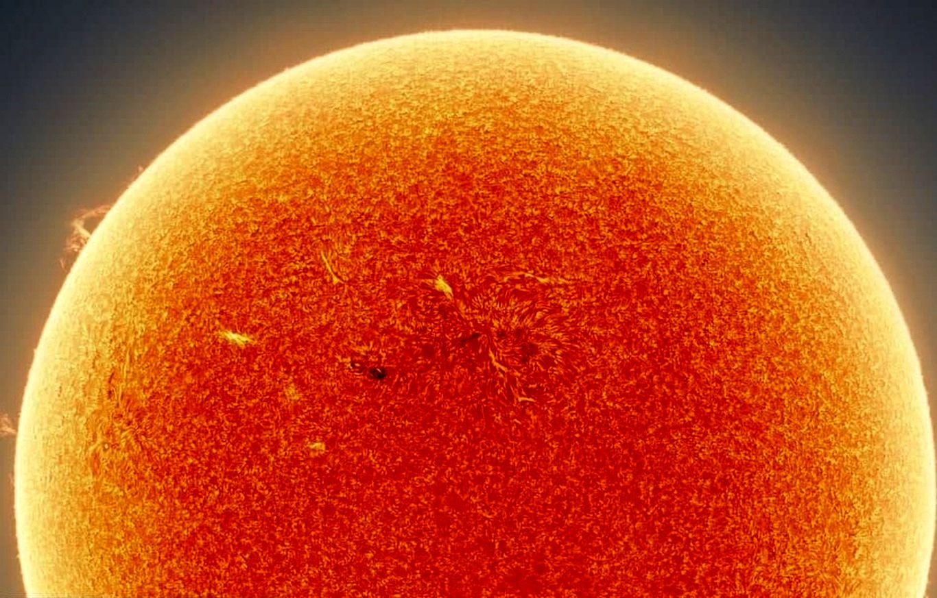 واضح‌ترین عکس تاریخ از خورشید