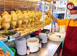ببینید؛ غذای خیابانی در کره؛ پخت مرغ سوخاری و رامن در سئول