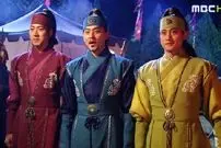 عکس| سفر به تاریخ؛ ژست دوستانۀ «جومونگ و تسو» در پشت‌صحنه سریال جومونگ