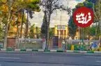 عکس| سفر به ایران قدیم؛ مردی با الاغ‌هایش در حال عبور از یکی از خیابان‌های تهران؛ سال 1312