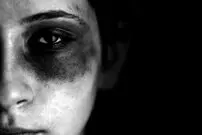 (ویدئو) اگر دیدیم زنی کتک می‌خورد چه کاری انجام دهیم؟