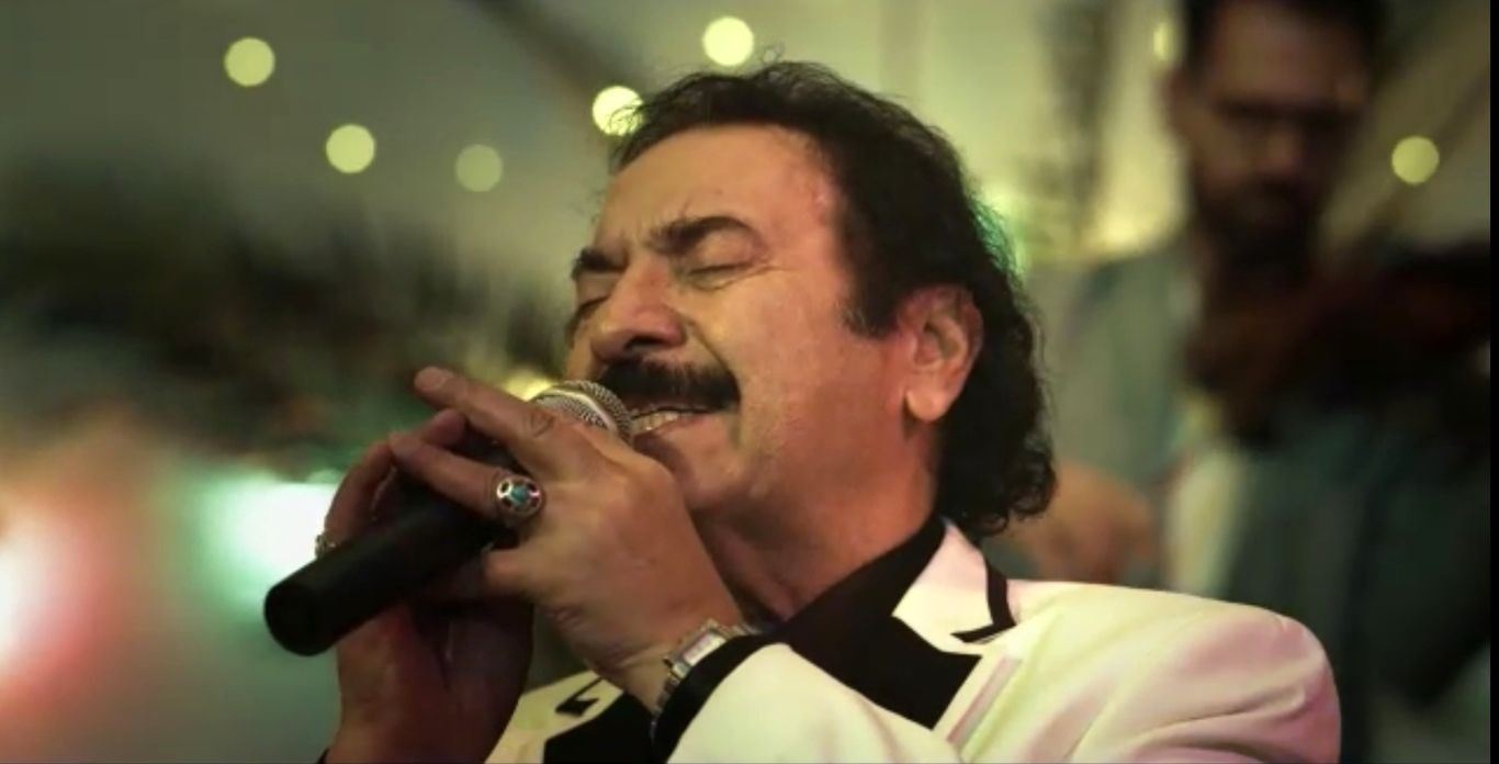 (ویدئو) غوغای جواد یساری با آهنگ معروف«صبر ایوب» در برنامه حامد آهنگی