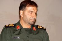 عکس؛ سفر به تاریخ؛ «پدر صنعت موشکی ایران» در حال موتورسواری در جبهه؛ دهۀ 1360