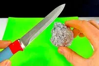 (ویدئو) چگونه چاقو را با فویل آلومینیومی تیز کنیم؟