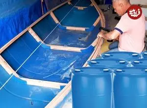 ببینید| مراحل ساخت یک قایق شگفت انگیز با استفاده از بشکه پلاستیکی در آلمان