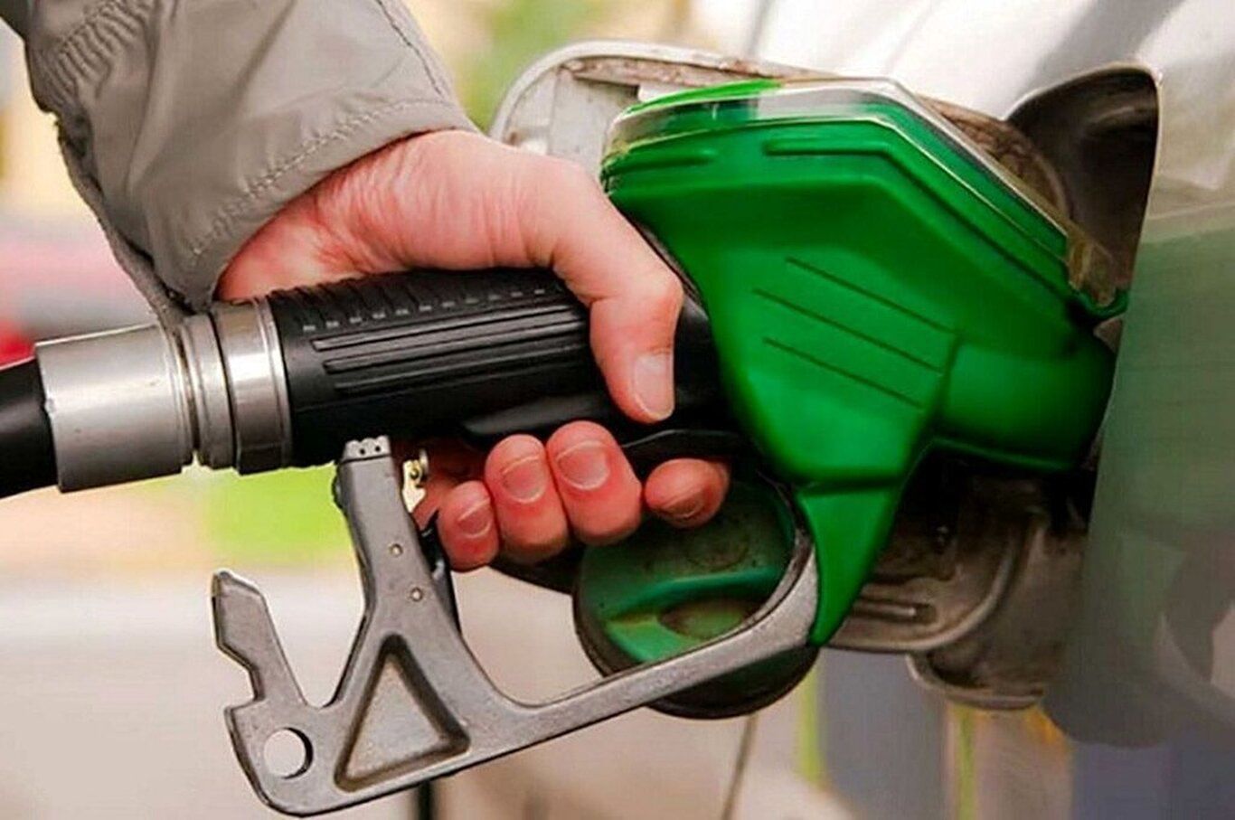 بنزین در سال آینده گران می‌شود؟