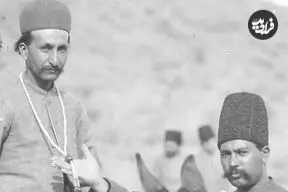 عکس| سفر زمان؛ تصویری از کدخدای خرسوار در اردوی ناصرالدین شاه