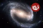 عکس روز ناسا از یک کهکشان مارپیچی میله‌ای