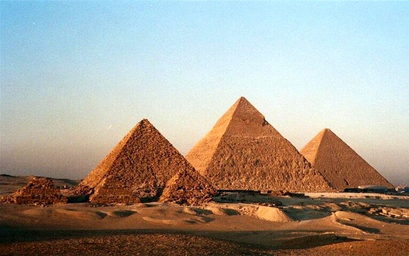 (عکس) فرعون بیش از یک اتاق دفن دارد؟