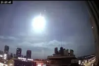 (عکس) درخشش نوری عجیب در آسمان کیف پایتخت اوکراین؛ ناسا واکنش نشان داد
